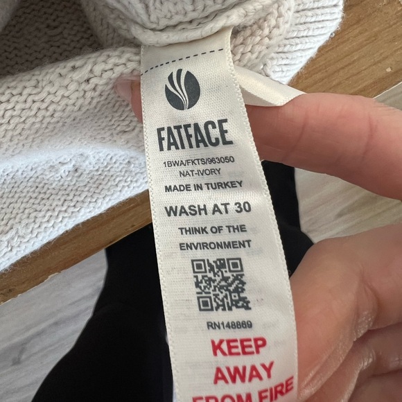 ✨SALE✨ Fat Face White sweater - Picture 7 of 8